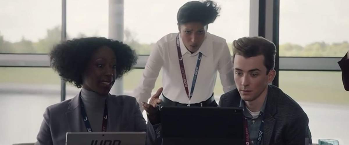 Watch Avenue 5 - Season 1