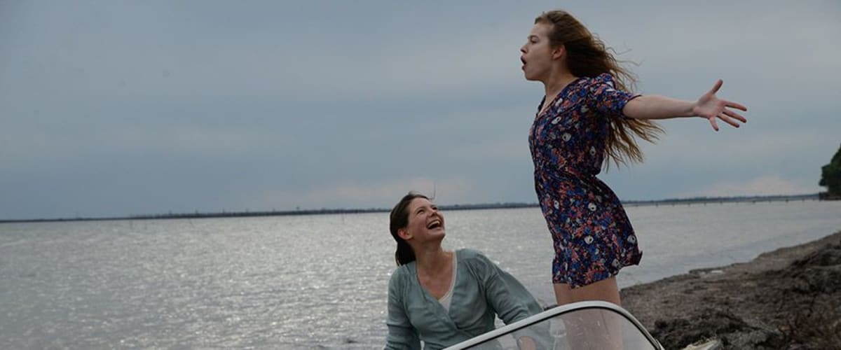 Watch Breathe (Respire)