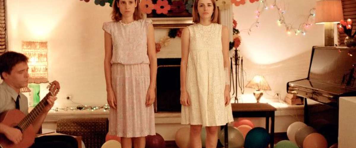 Watch [16+] Dogtooth