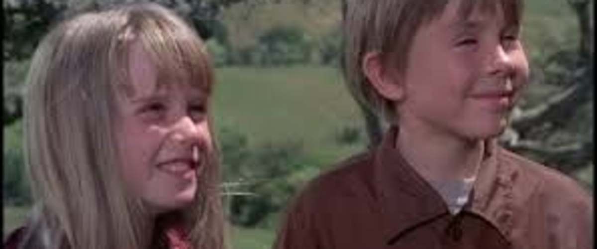 Watch Escape to Witch Mountain