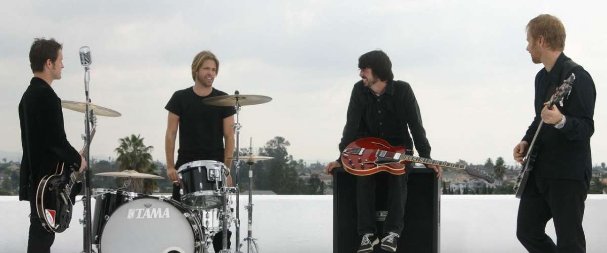 Foo Fighters: Back and Forth