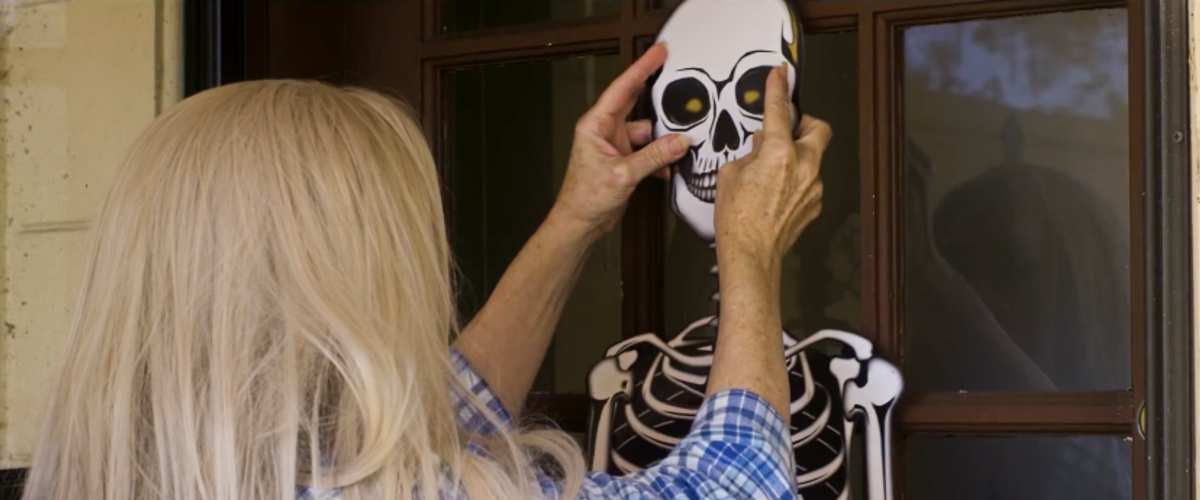 Watch Halloween At Aunt Ethels