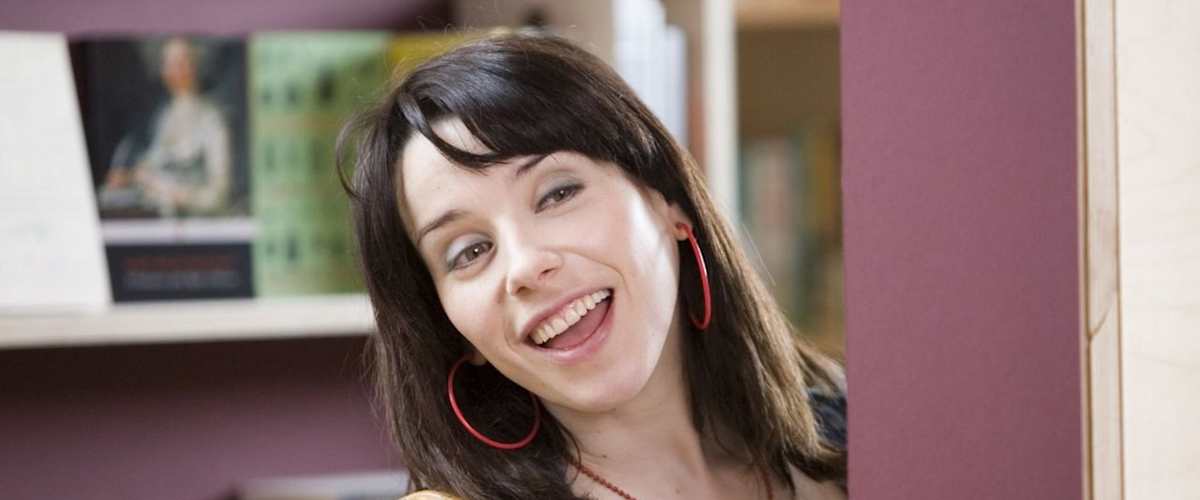 Watch Happy Go Lucky