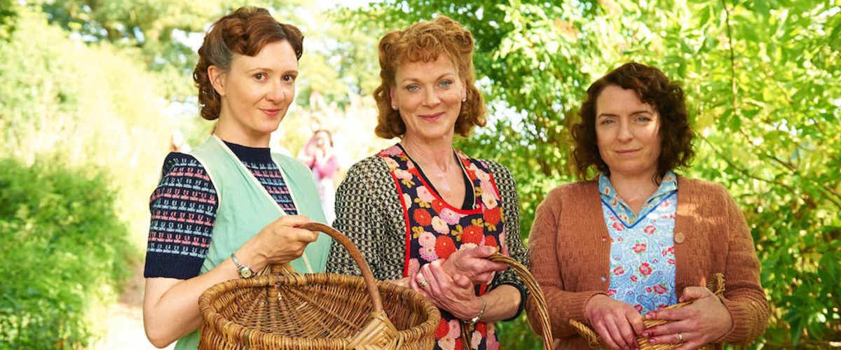 Watch Home Fires (UK) - Season 2