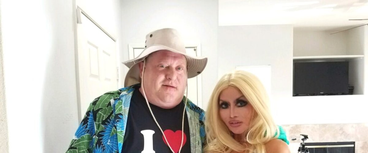 Watch Horndogs Beach Party