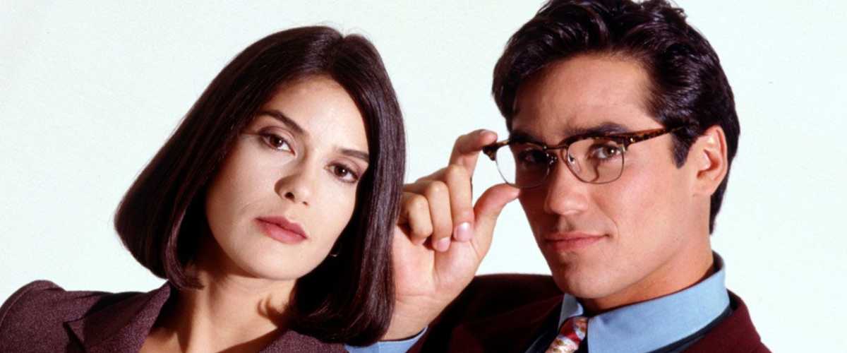 Watch Lois And Clark - Season 4