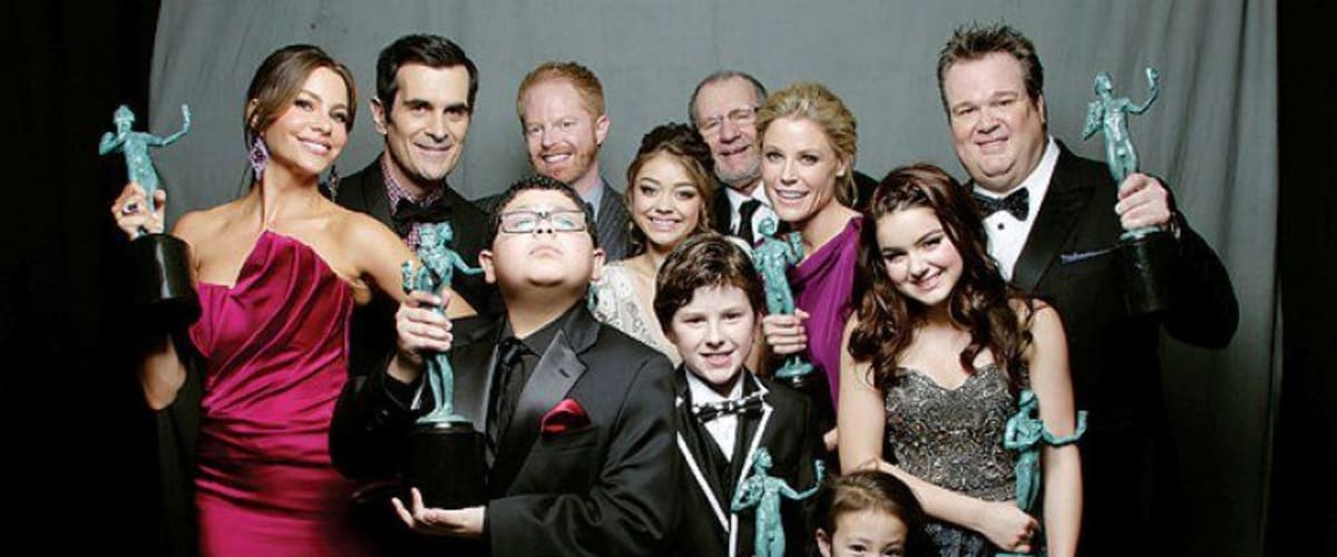 Watch Modern Family Season 9 Full Movie On FMovies To   Modern Family Season 9 22016 