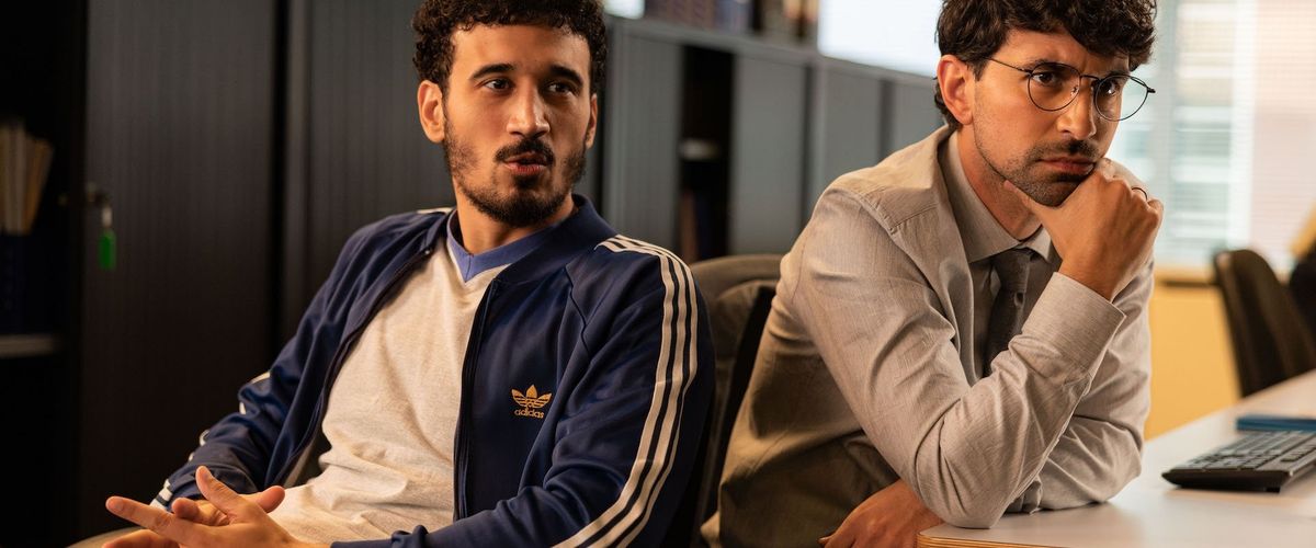 Watch Mr & Mrs Aslan