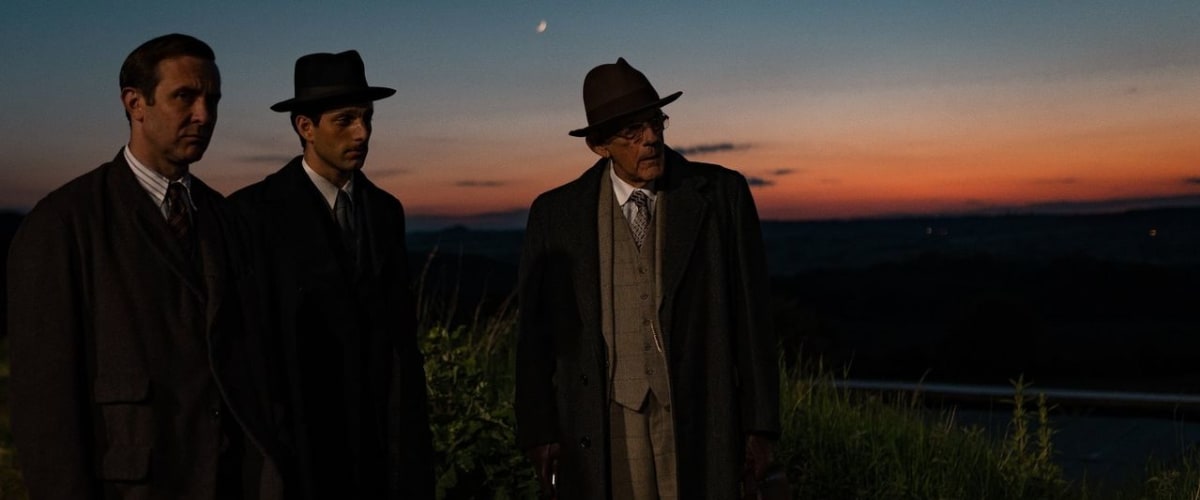 Watch Nandor Fodor and the Talking Mongoose