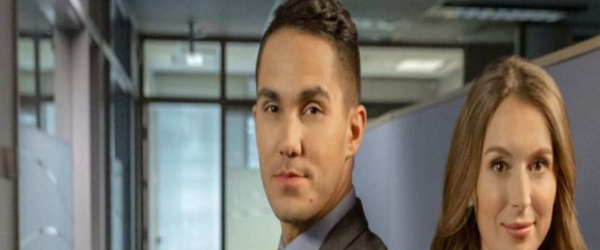 Picture Perfect Mysteries: Newlywed and Dead