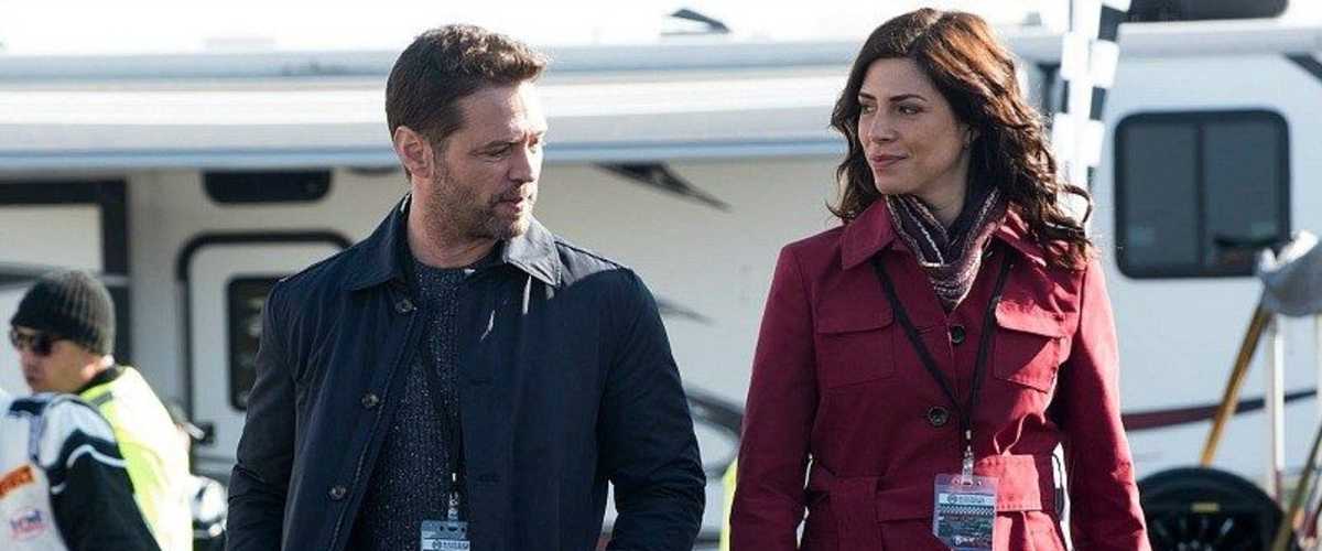 Watch Private Eyes - Season 2