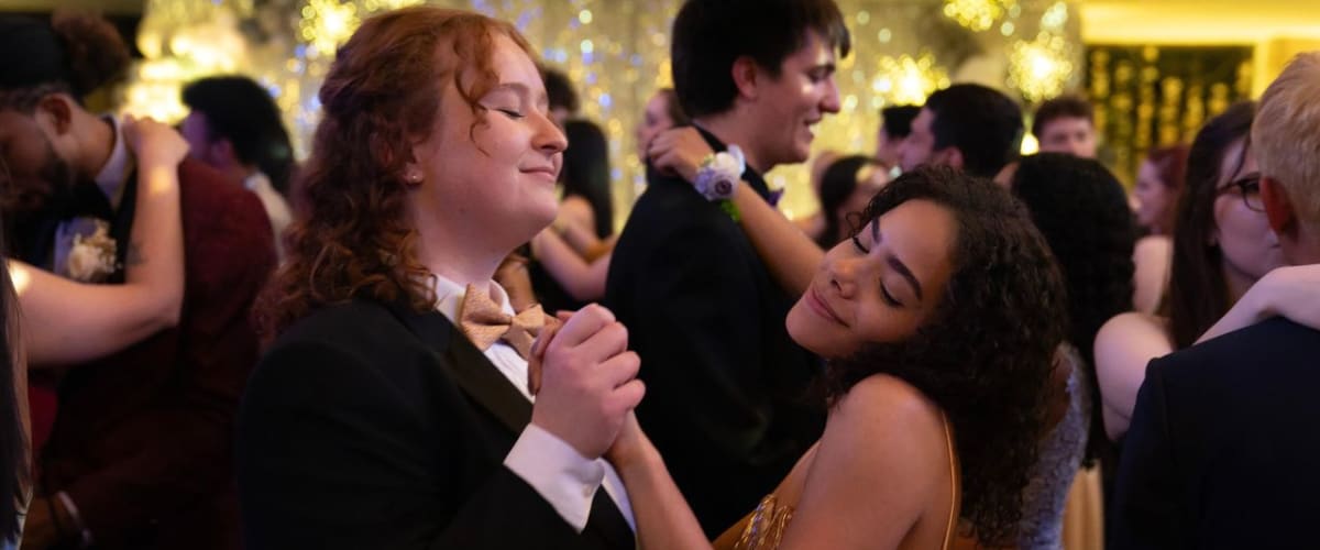 Watch Prom Dates