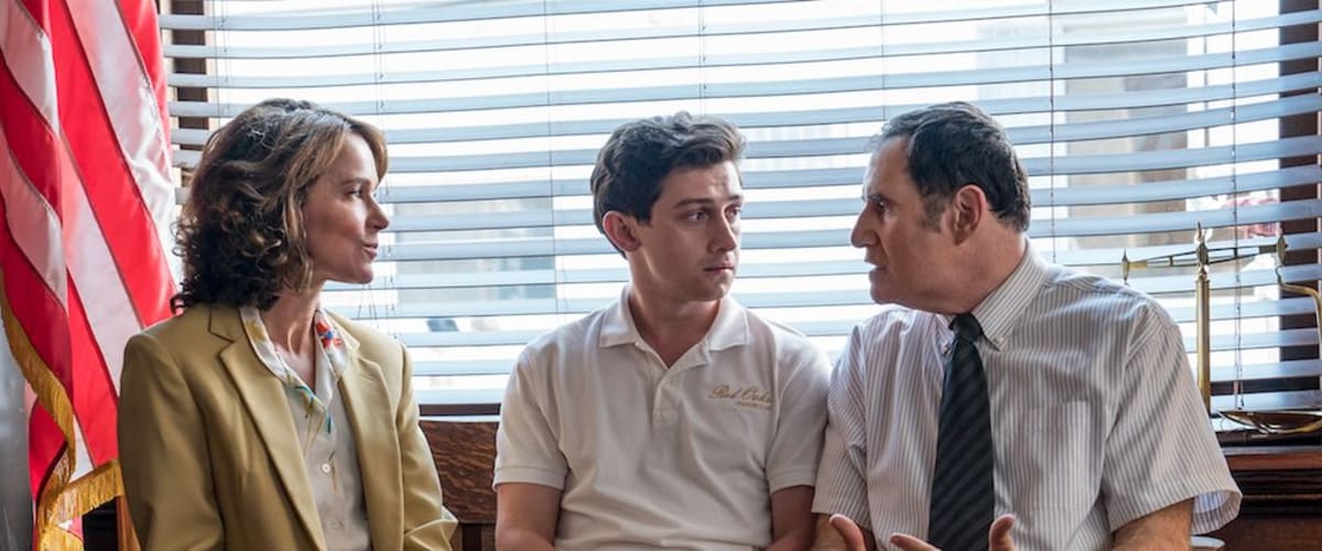 Watch Red Oaks - Season 2
