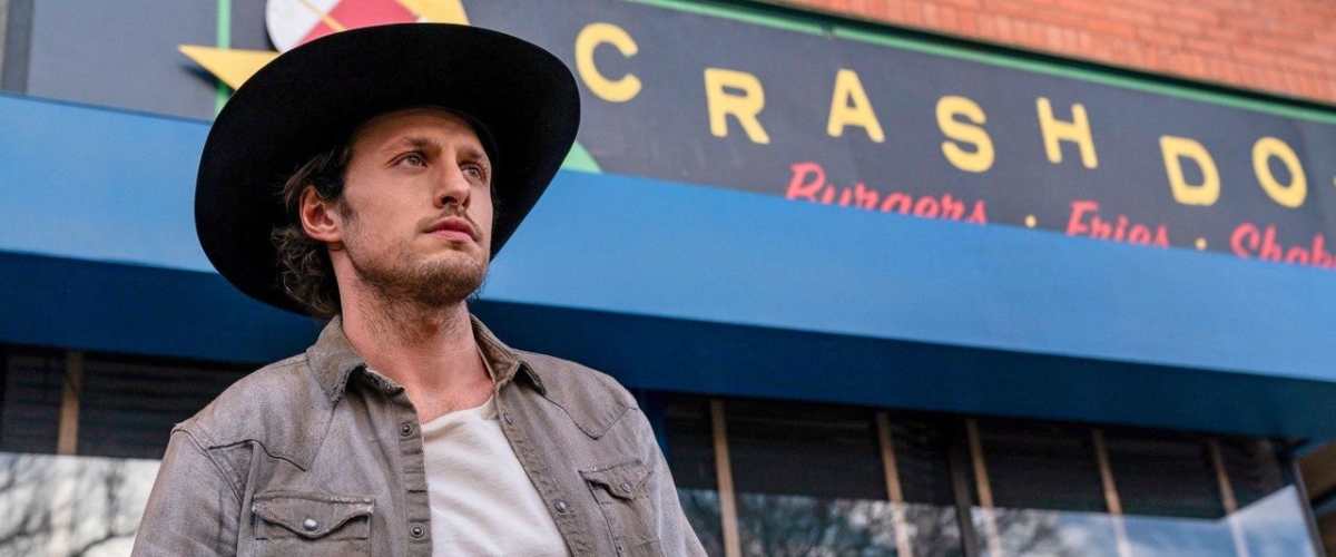 Watch Roswell, New Mexico - Season 3