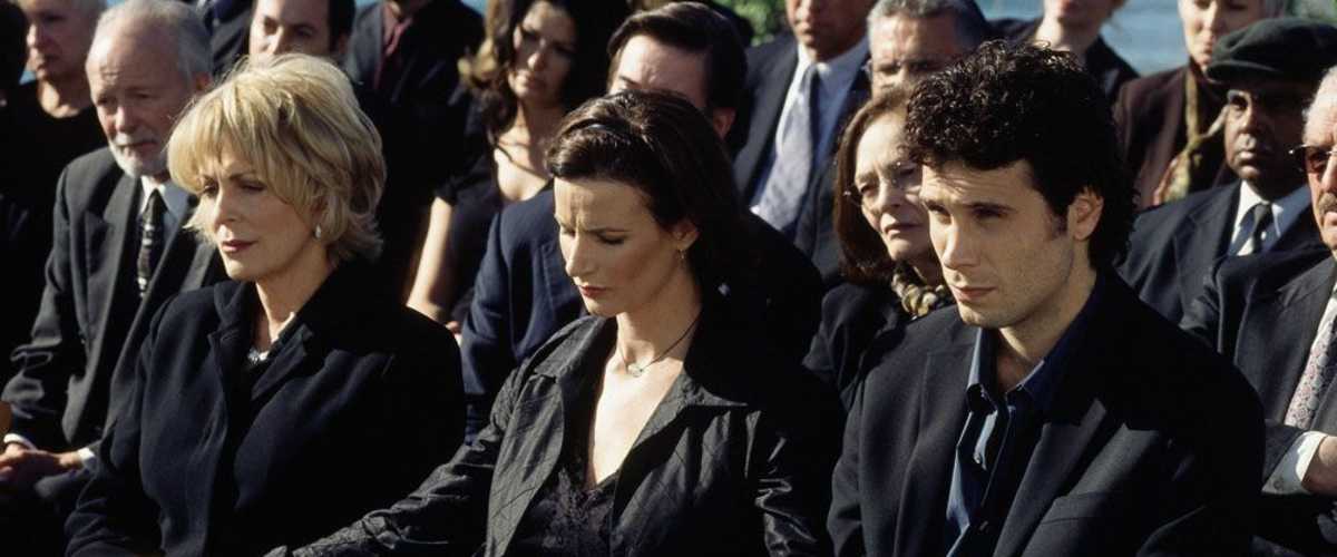 Watch Six Feet Under - Season 3