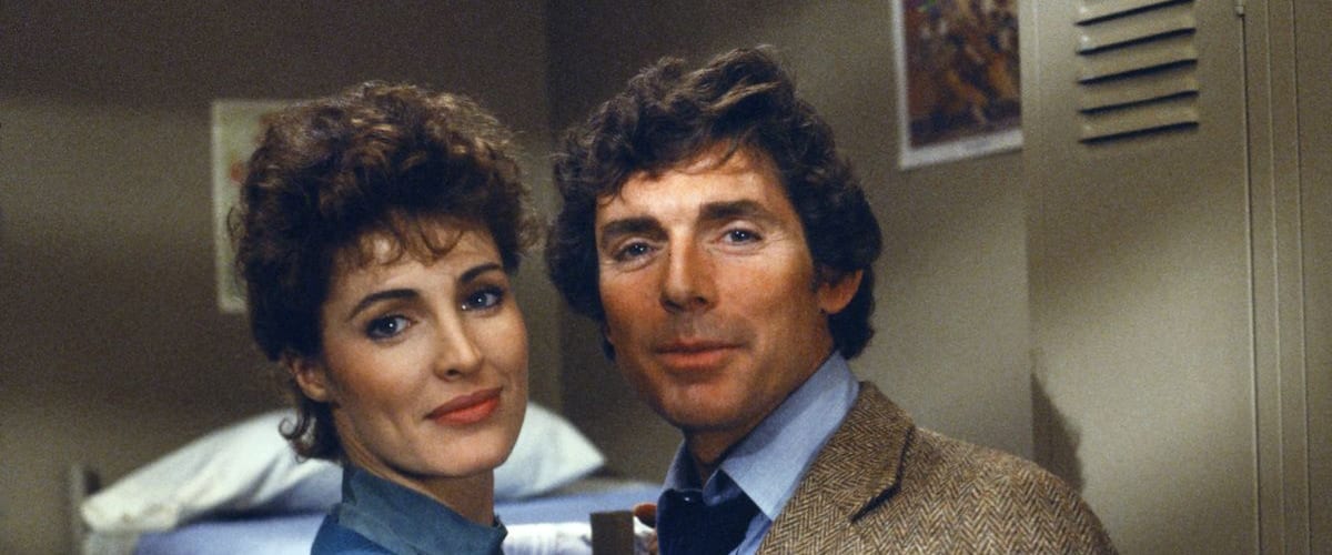 Watch St Elsewhere - Season 4