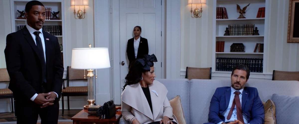 Watch The Oval - Season 3