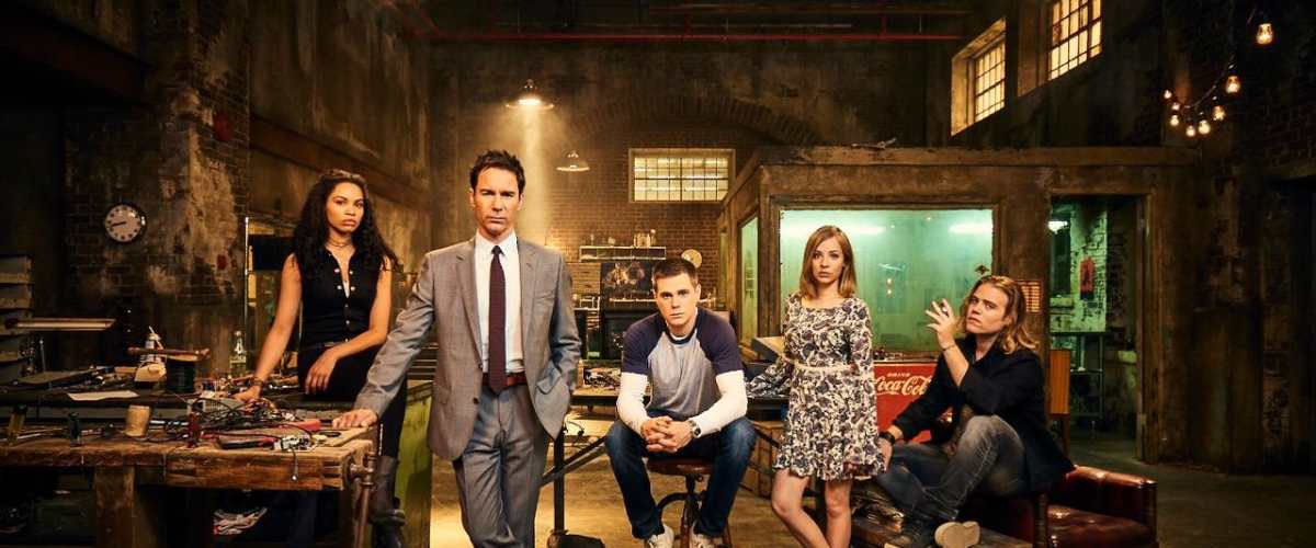 Travelers - Season 1