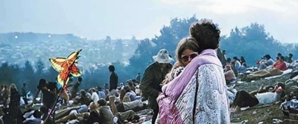 Watch Woodstock CD1