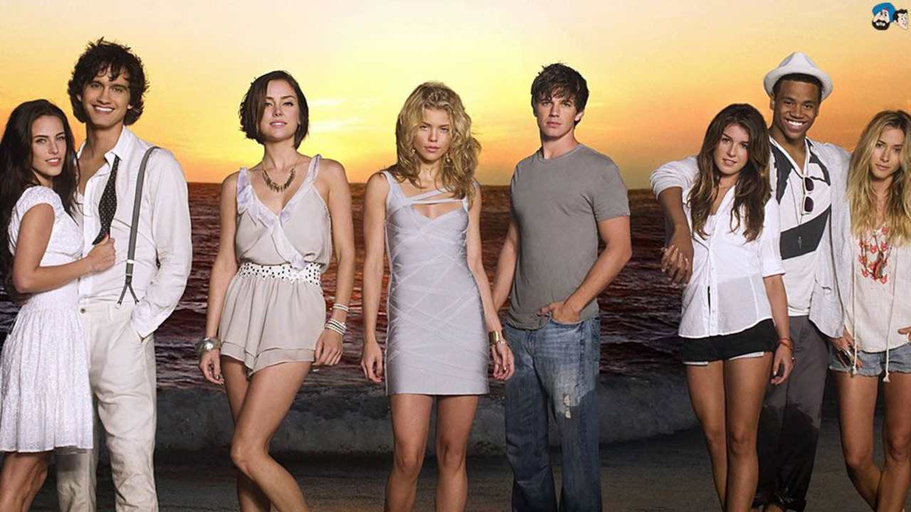 Watch One Tree Hill - Season 3 Full Movie on FMovies.to